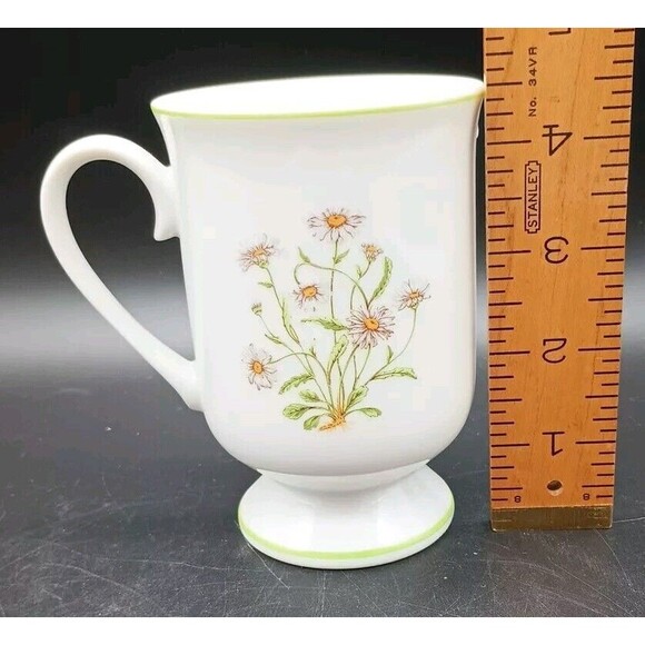 Royal Domino Collection Pedestal Footed Mug Daisy Botanical Garden Spring - Picture 3 of 3